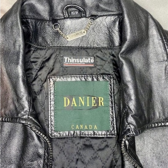 vintage Danier thinsulate black leather jacket tagged xs fits ladies M - Picture 5 of 7